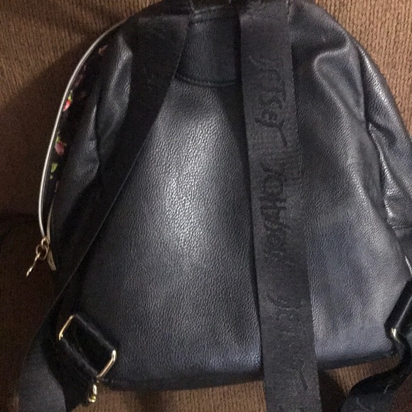 Betsy johnson purse - Picture 3 of 3